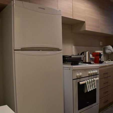 Chic Central Apartment In Evangelismos Metro Station Athen Exterior foto