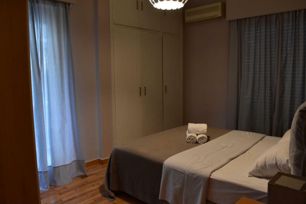 Chic Central Apartment In Evangelismos Metro Station Athen Exterior foto